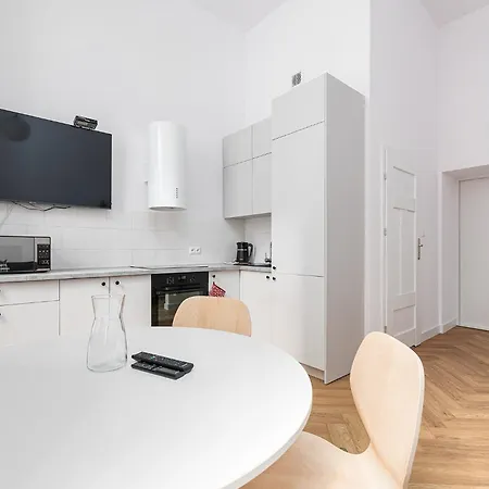 Apartament Rentplanet - Rewolucji 1905 *